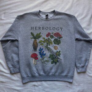 Hogwarts Herbology Harry Potter Gray Crewneck Sweater / Gildan Size Medium